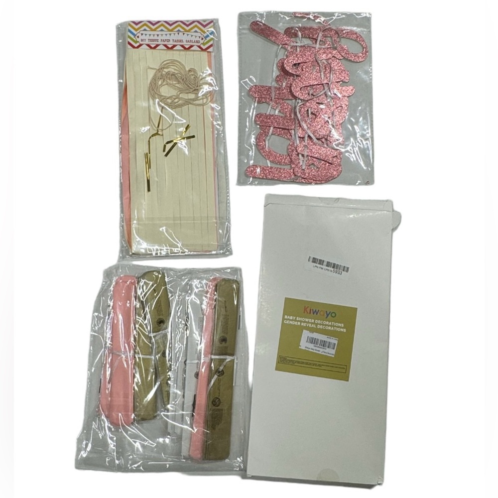 Kiwayo pack of 4 shower gender reveal decorations never used, new in packaging!